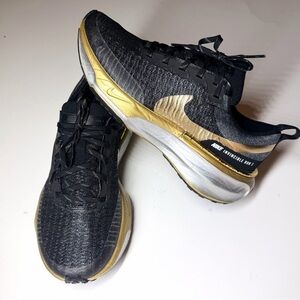 Nike Women’s ZoomX Invincible Run 3 Black and Gold Running Shoes Size- 8